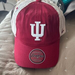 Zephyr Red and White Women's Hat